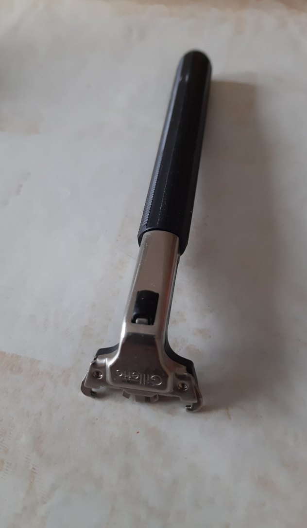 Gri Gillette Tıraş Makinesi - Görsel 3