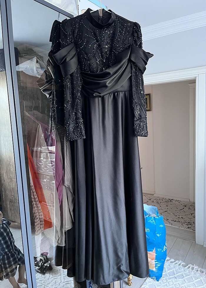 Siyah abiye elbise - Görsel 2