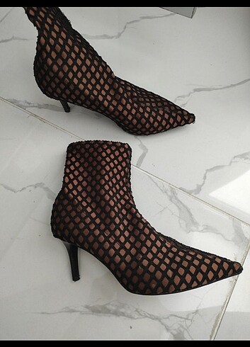 zara bot 