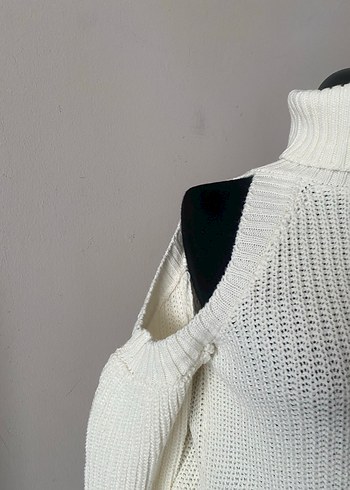 Zara Beyaz Triko Boğazlı Kadın Kazak