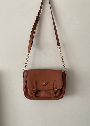 Prada Bej Deri Tokalı Kadın Çanta