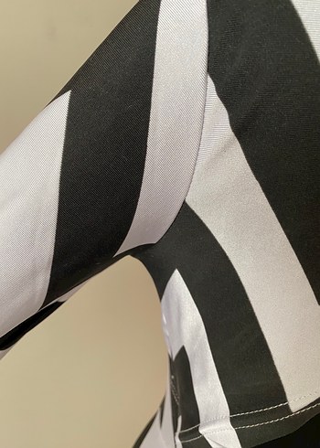 Zara Zebra Desenli Beyaz V Yaka Tulum - Görsel 5