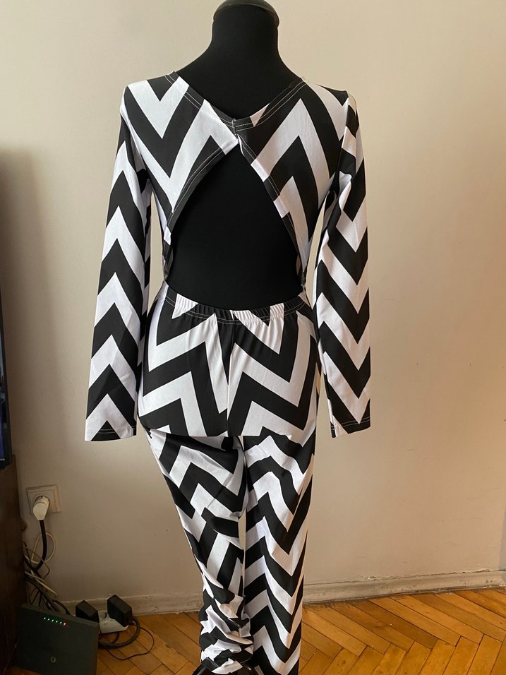 Zara Zebra Desenli Beyaz V Yaka Tulum - Görsel 4