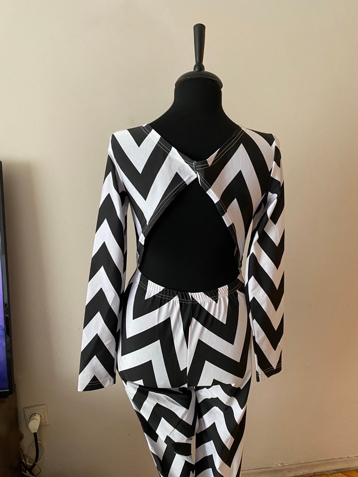 Zara Zebra Desenli Beyaz V Yaka Tulum - Görsel 3