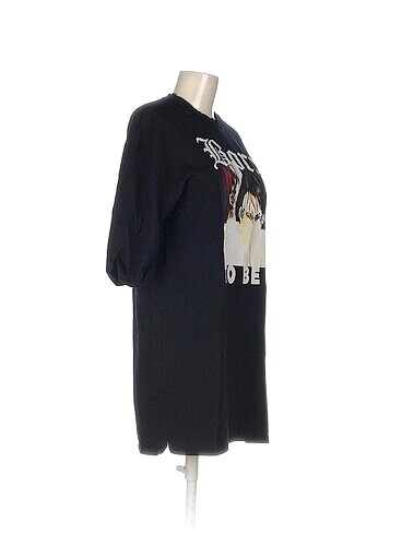 Bershka Bershka T-shirt %70 İndirimli.