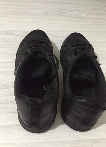 38 Beden siyah Renk Adidas Spor Ayakkabı 