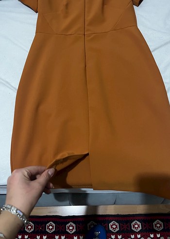 V Yaka Fermuarlı hardal elbise - Görsel 2