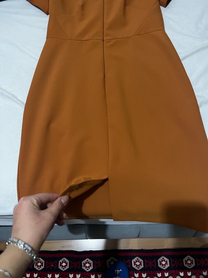 V Yaka Fermuarlı hardal elbise - Görsel 2