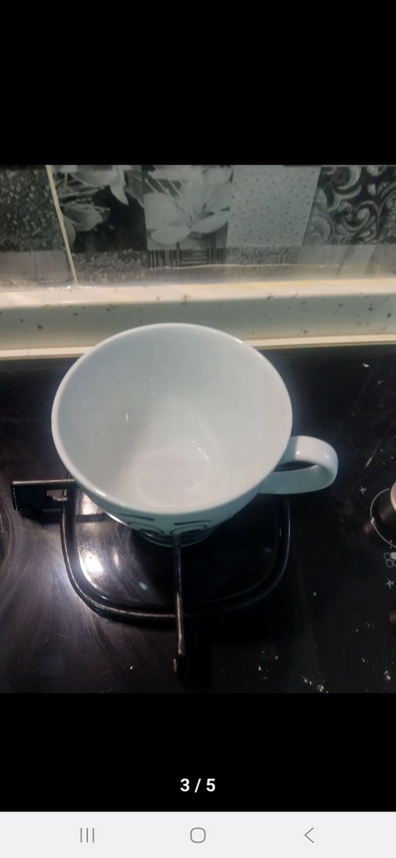 Renkli gülen yüz desenli beyaz kupa - Görsel 3