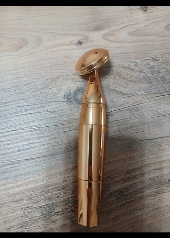 Altın Renkli Parlak Yüz Temizleme ve masaj Cihazı - Görsel 2