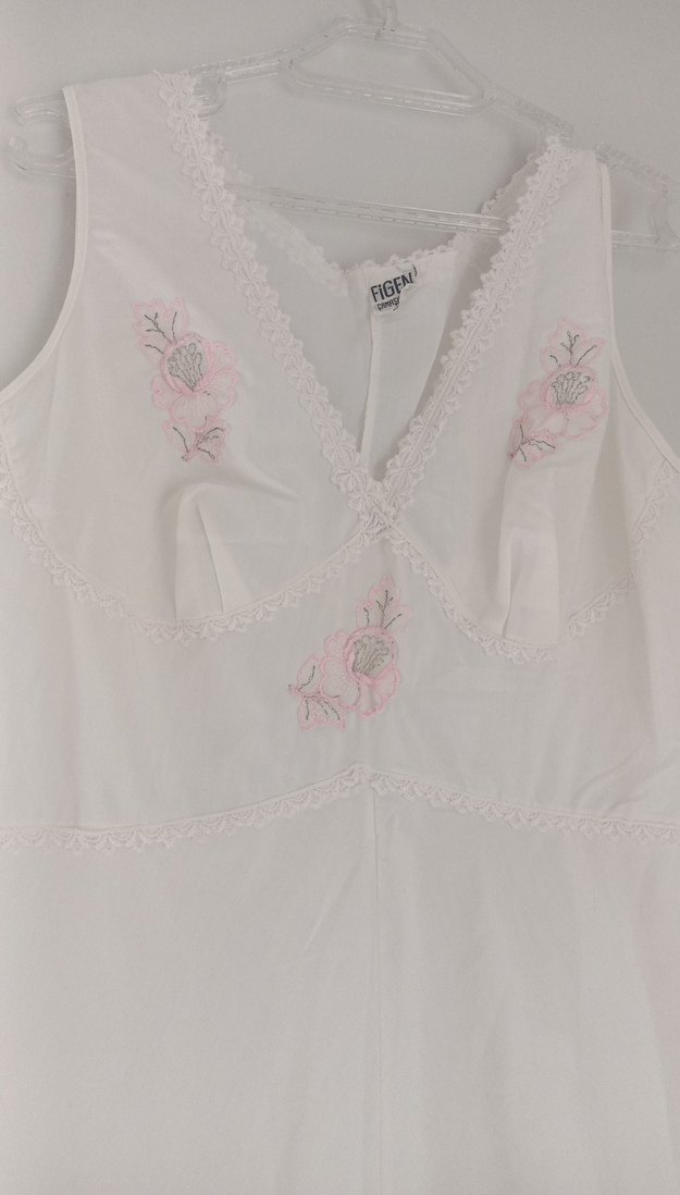 Nakışlı V Yakalı Uzun Beyaz Kadın gecelik sabahlık - Görsel 3