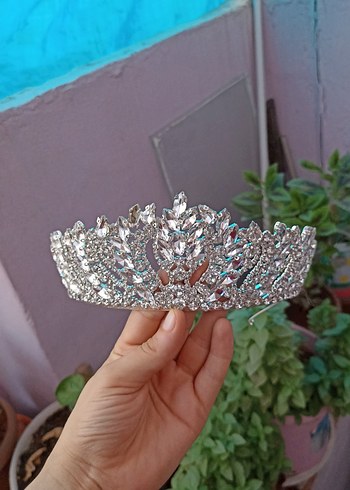 Beyaz Taşlı Klasik Taç - Görsel 3