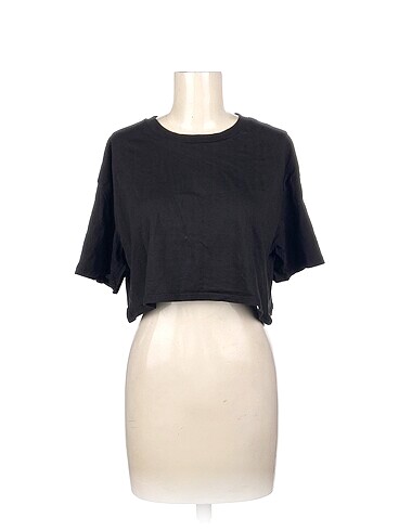 Defacto T-shirt %70 İndirimli.