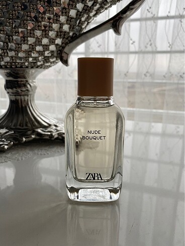 Zara nude bouquet