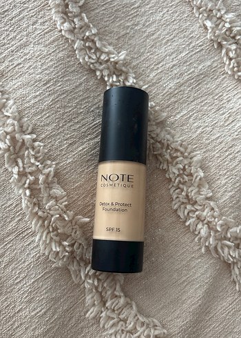 Note Detoks & Koruyucu Fondöten SPF 15 Bej