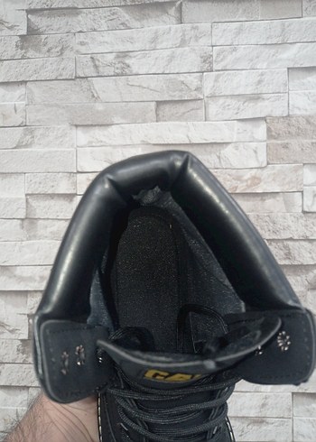 Caterpillar Siyah Erkek Bot - Görsel 3