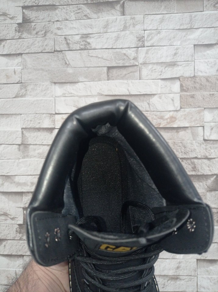 Caterpillar Siyah Erkek Bot - Görsel 3