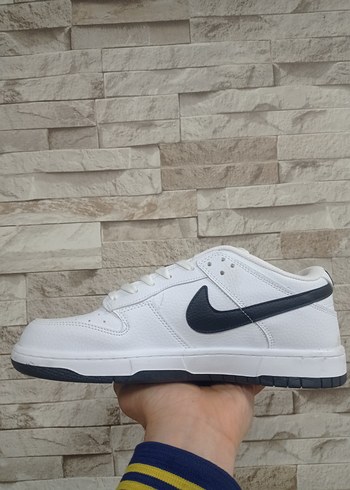 Nike SB Beyaz Bağcıklı Günlük Spor Ayakkabı - Görsel 2