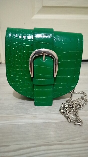 Yeşil çanta 