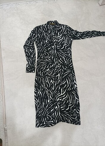 m Beden siyah Renk Zebra desenli elbise 