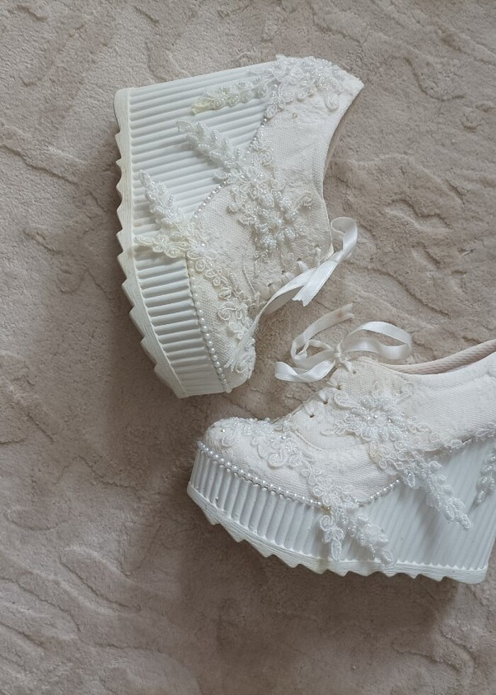 Dolgu topuk gelin ayakkabısı - Görsel 2