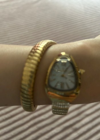 Klasik Altın Renkli Kadın Saat - Görsel 6