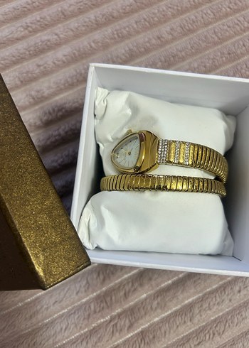 Klasik Altın Renkli Kadın Saat - Görsel 4