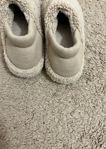 Krem Kürk Detaylı Kadın Ev ayakkabısı - Görsel 4