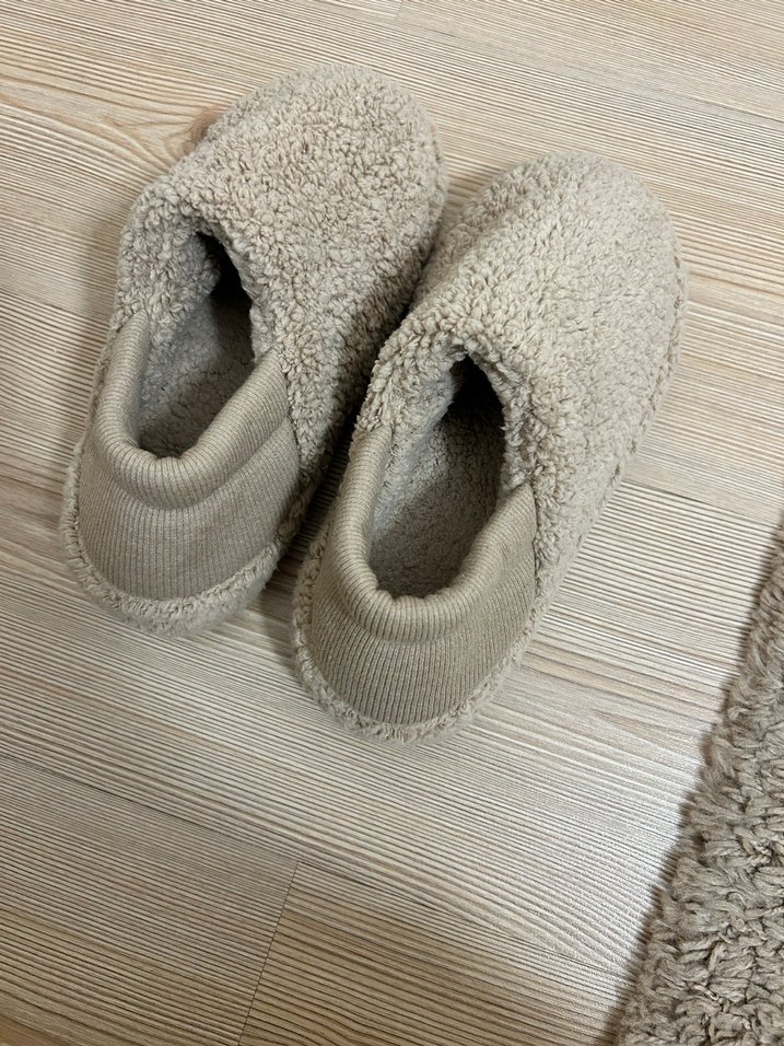 Krem Kürk Detaylı Kadın Ev ayakkabısı - Görsel 5