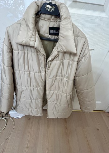 Bej Kemerli Kısa Kadın Kışlık Mont - Görsel 2