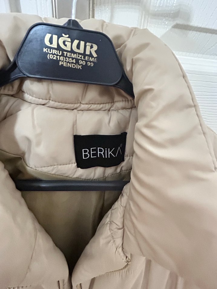 Bej Kemerli Kısa Kadın Kışlık Mont - Görsel 4