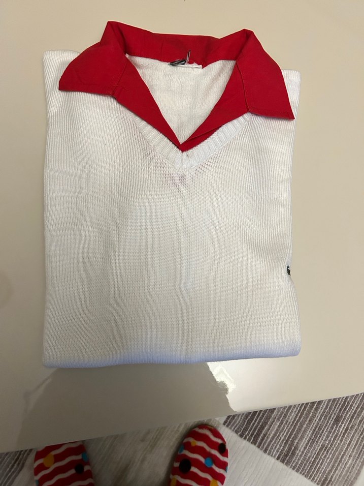 Bayan Yaka Beyaz Pamuklu Kazak - Görsel 4