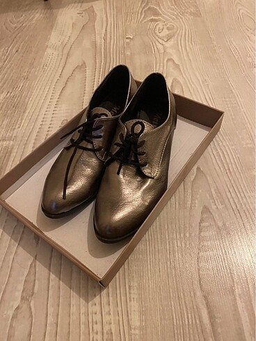 Loafer babet karışımı. Çok şık ayakkabı
