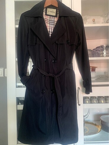 Burberry trenckot siyah 38 40 uyumlu