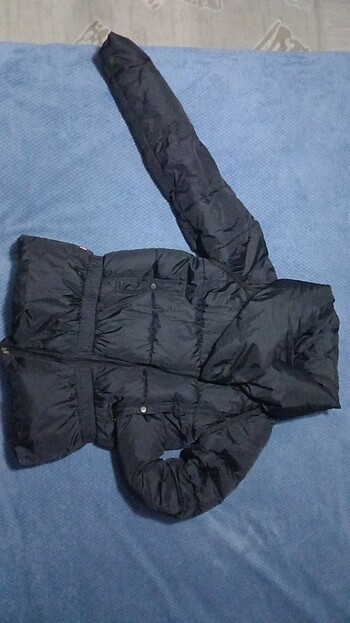 Levis Orjinal Levis Kaz tüyü kadın mont