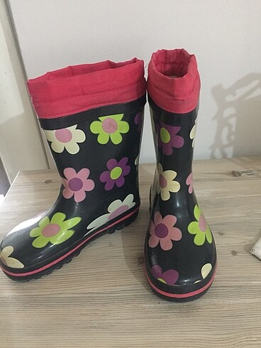 27 Beden Yağmur çizmesi