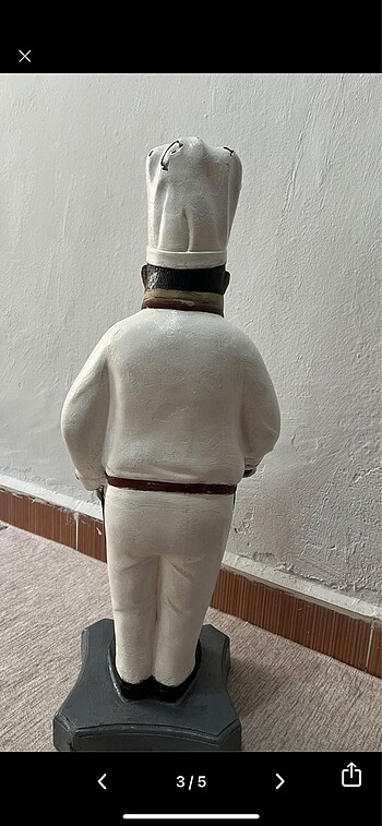  Beden Aşçı heykeli