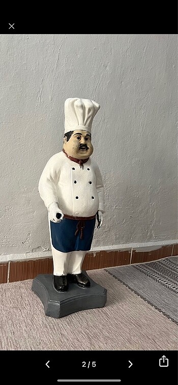 Diğer Aşçı heykeli
