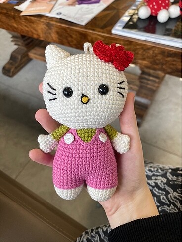 Hello Kitty Amigurumi