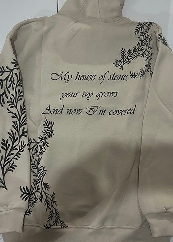 Diğer Yazı Detaylı Bej Kapuşonlu Sweatshirt
