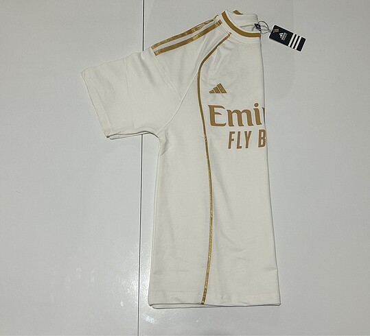 l Beden beyaz Renk ADİDAS REAL MADRİD T-SHİRT