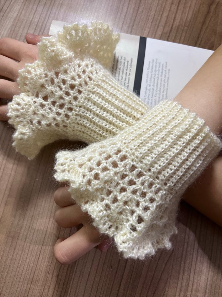 Beyaz Örgü Bohem Kadın Eldiveni - Görsel 2
