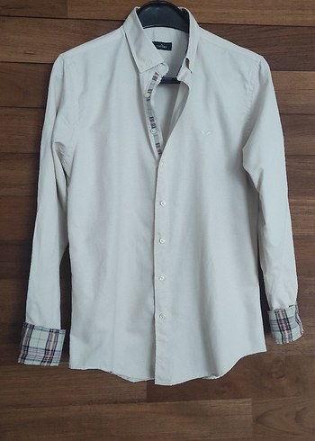 l Beden ten rengi Renk LC Waikiki Bejı Slim Fit Erkek Gömlek L