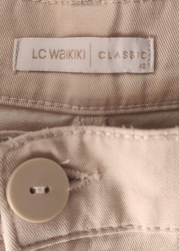 42 Beden LC Waikiki 42 Beden 100% Pamuk Pantolon