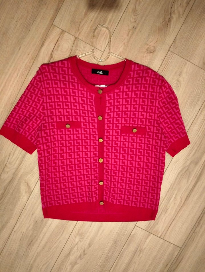 Kırmızı Pantolon Üst Triko Takım - Görsel 3