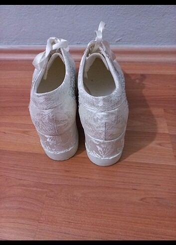 40 Beden beyaz Renk Gelin konvars ayakkabi