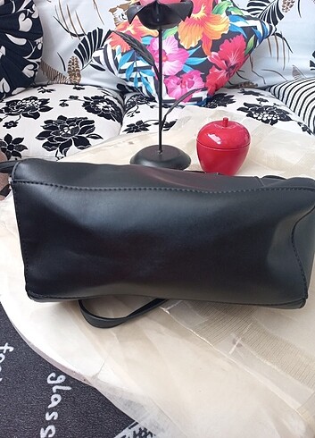 Bershka Yavrusu canta