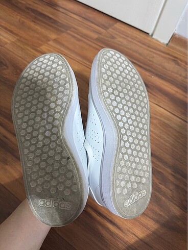 38 Beden Adidas beyaz ayakkabı