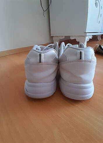42 Beden beyaz Renk Spor ayakkabı 