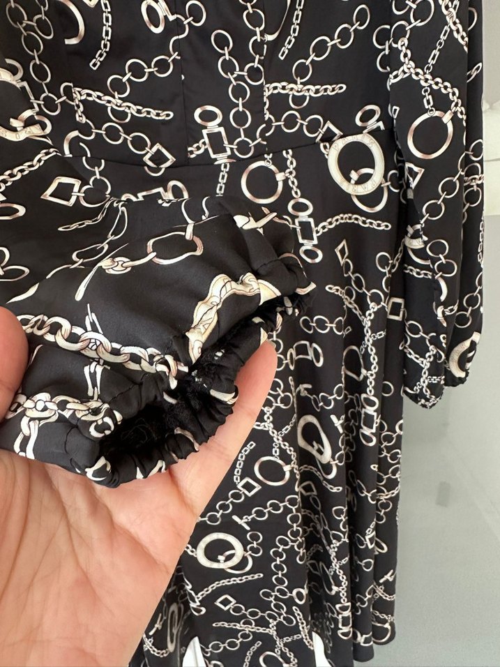 Zincir Detaylı saten elbise - Görsel 5